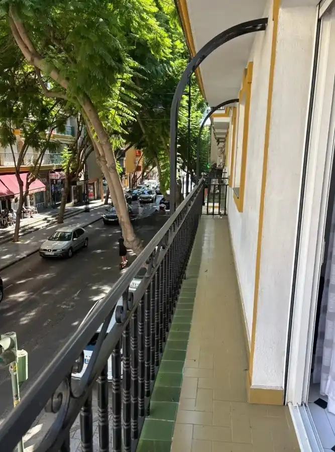 Fuengirola apartment · Exterior frontage and balcony