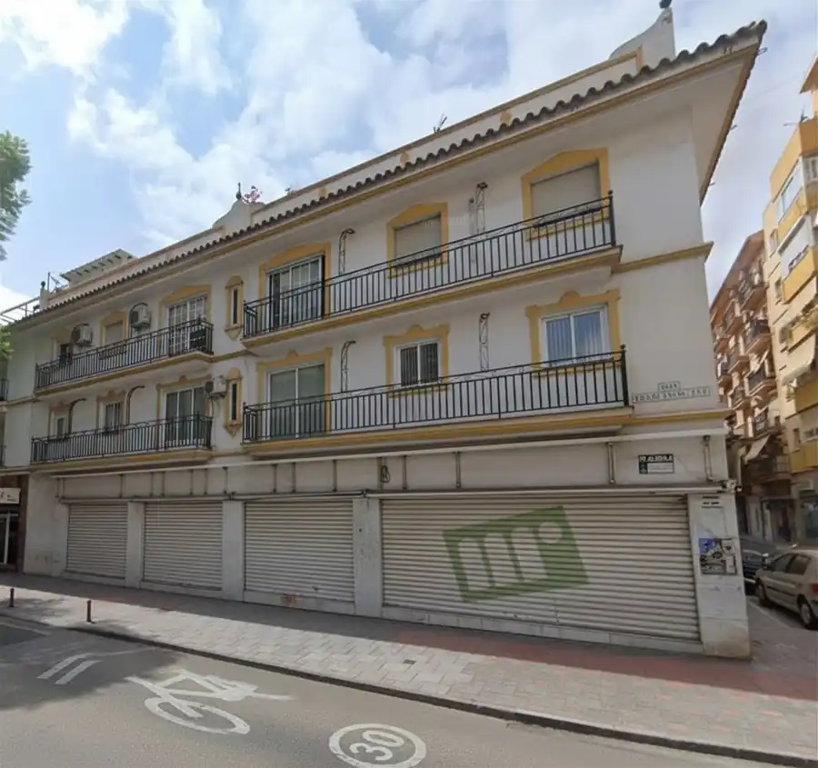 Fuengirola apartment · Building facade